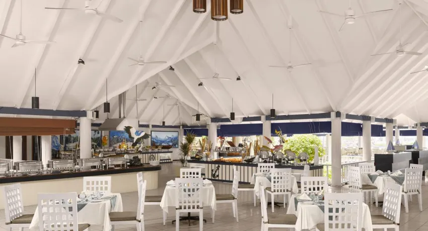 Villa-Nautica-Main-Restaurant